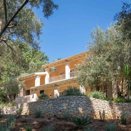Apelia Estate - Among Ancient Olives, Experience The Quiet Soul Of Corfu Villa *